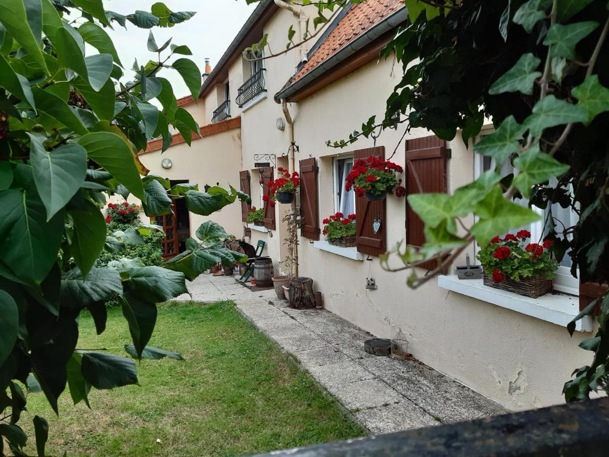 Les Alouettes B&B Hardecourt-aux-Bois ภายนอก รูปภาพ